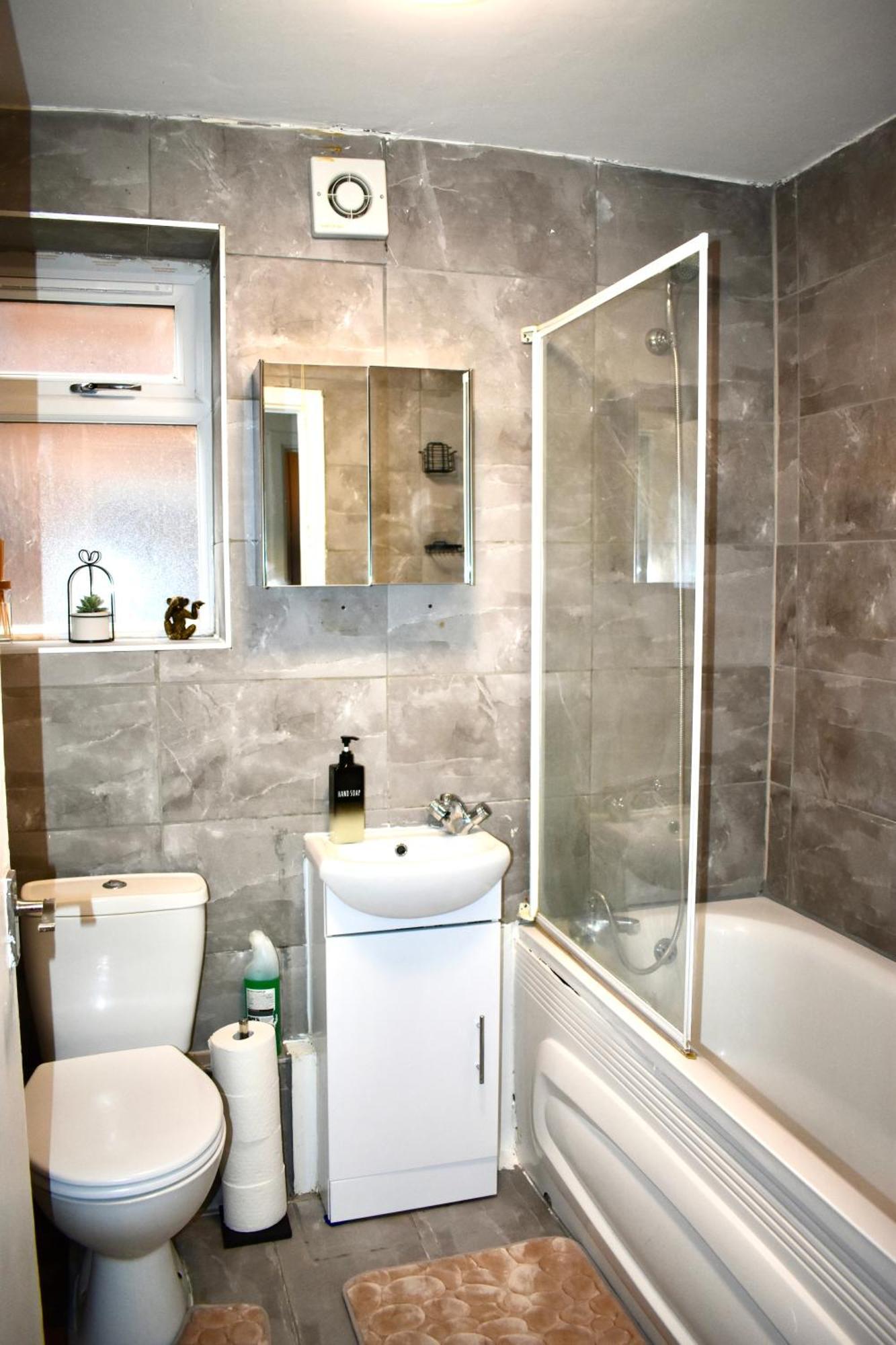Luxury 2 Bedroom Apartment, Parking, Few Minutes Walk From Wembley Stadium Апартаменты