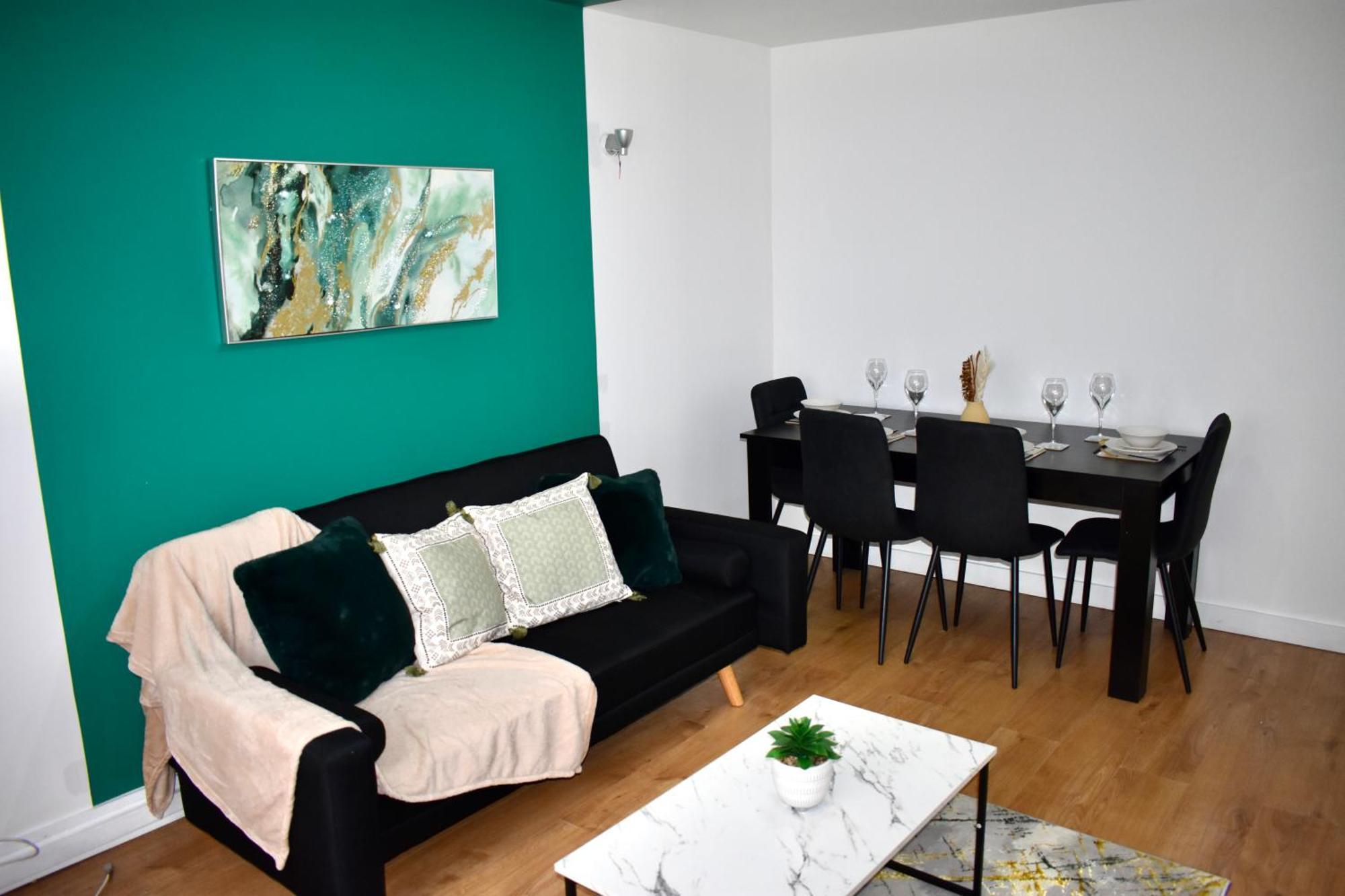Luxury 2 Bedroom Apartment, Parking, Few Minutes Walk From Wembley Stadium * Лондон