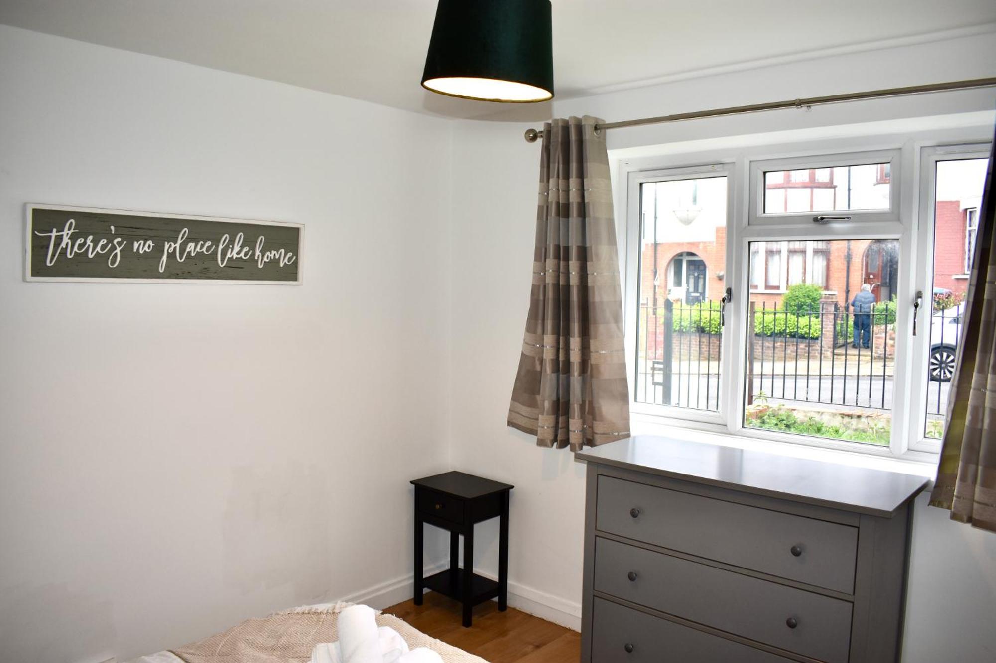 Luxury 2 Bedroom Apartment, Parking, Few Minutes Walk From Wembley Stadium * Лондон